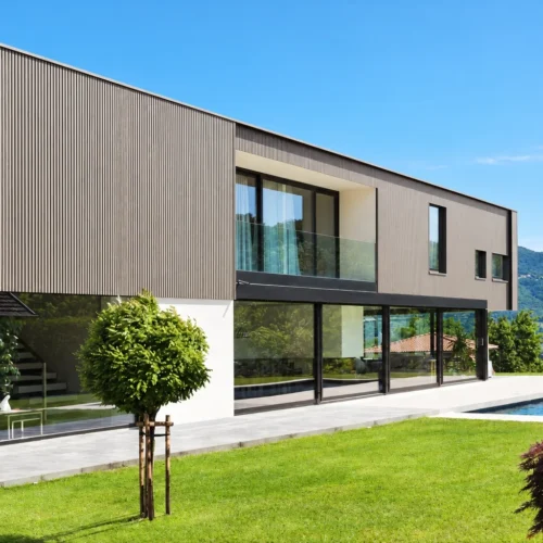 Réalisation en bardage composite sur une façade (2)