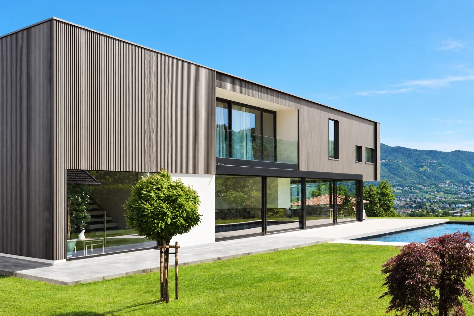 Réalisation en bardage composite sur une façade (2)
