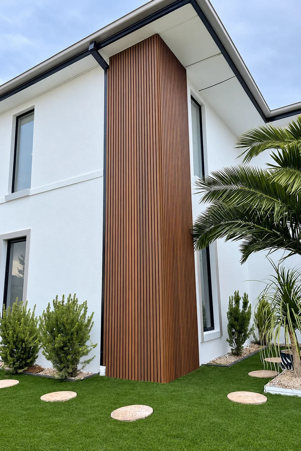 Réalisation en bardage composite sur une façade (5)