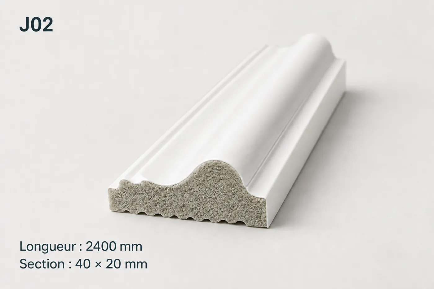 Moulure murale blanche 40 × 20 mm réf. J02 : profil et dimensions