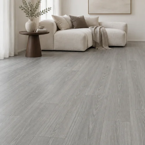 Parquet PVC SPC Gris patiné posé dans un salon